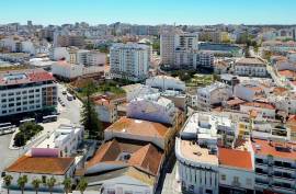 Luxury Apart Hotel project with 23 apartments, pool and bar, located in the riverside area of Portimão