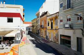 Luxury Apart Hotel project with 23 apartments, pool and bar, located in the riverside area of Portimão