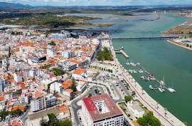 Luxury Apart Hotel project with 23 apartments, pool and bar, located in the riverside area of Portimão