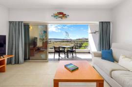 1 Bedroom Apartment with Garage in Luxury Condominium with Outdoor and Indoor Pool, Gym and Exquisite Leisure Areas - Portimão