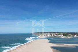 Apartamento T3 com Acesso Direto à Praia