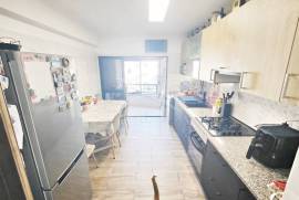 Apartamento T2 remodelado a 10 minutos da estação das Mercês