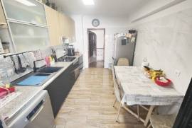 Apartamento T2 remodelado a 10 minutos da estação das Mercês