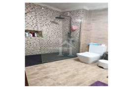 Apartamento T2 remodelado a 10 minutos da estação das Mercês