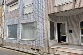 Loja com possibilidade de transformar em Habitação, centro da Marinha Grande