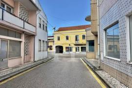 Loja com possibilidade de transformar em Habitação, centro da Marinha Grande