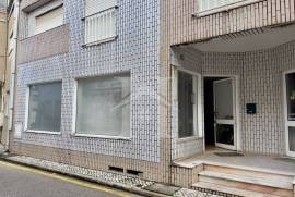 Loja com possibilidade de transformar em Habitação, centro da Marinha Grande