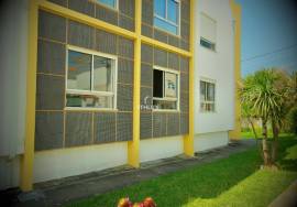 T4 with Box Garage – Rua Columbano Bordalo Pinheiro, Caldas da Rainha