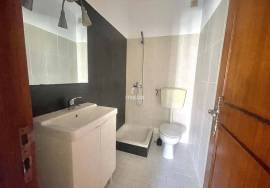 T4 with Box Garage – Rua Columbano Bordalo Pinheiro, Caldas da Rainha