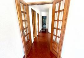 T4 with Box Garage – Rua Columbano Bordalo Pinheiro, Caldas da Rainha