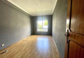 T4 with Box Garage – Rua Columbano Bordalo Pinheiro, Caldas da Rainha