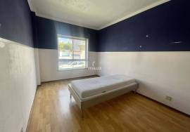 T4 with Box Garage – Rua Columbano Bordalo Pinheiro, Caldas da Rainha