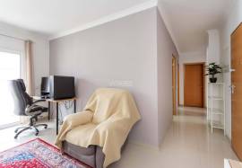 1 + 1 bedroom apartment with 1 parking lot and 2 private terraces located in the center of Tunis