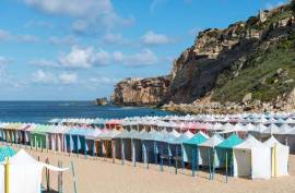 3-Bed Beach Apartment | Nazaré Portugal
