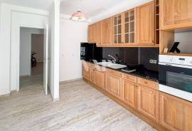4 Bedroom Apartment with Large Terrace in Quarteira
