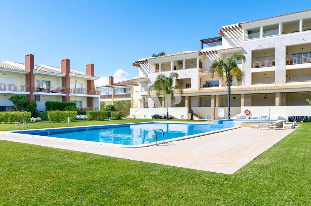 2 Bedroom Apartment with Pool on the Terraces of Pinhal, Vilamoura