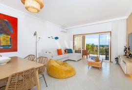 2 Bedroom Apartment with Pool on the Terraces of Pinhal, Vilamoura