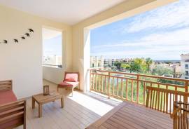 2 Bedroom Apartment with Pool on the Terraces of Pinhal, Vilamoura