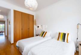 2 Bedroom Apartment with Pool on the Terraces of Pinhal, Vilamoura