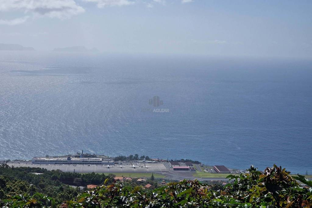 Land Santa Cruz
