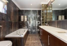 ALBUFEIRA - VILLA - 4 BEDROOMS - SWIMMING POOL - SEA VIEW