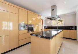 ALBUFEIRA - VILLA - 4 BEDROOMS - SWIMMING POOL - SEA VIEW