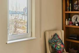 Stunning 2 Bed Riverview Apartment for Sale in Clove Hitch Quay, Battersea London