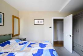 Stunning 2 Bed Riverview Apartment for Sale in Clove Hitch Quay, Battersea London