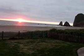 Excellent Beachfront Hotel 15 beds for Sale In Manabi