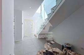New 3 bedroom villa in Portimão