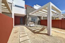 New 3 bedroom villa in Portimão