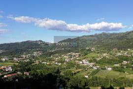 House with approved project Ponte da Barca