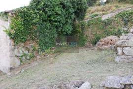 House with approved project Ponte da Barca