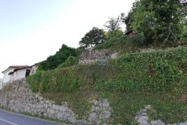 House with approved project Ponte da Barca