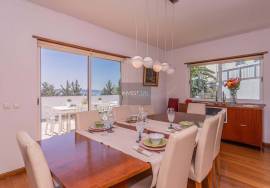 Stunning luxury 5-bedroom villa, located in the prestigious area of Alto Lagoal, Caxias - Oeiras Stunning luxury 5-bedroom villa, located in the prestigious area of Alto Lagoal, Caxias - Oeiras