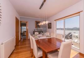 Stunning luxury 5-bedroom villa, located in the prestigious area of Alto Lagoal, Caxias - Oeiras Stunning luxury 5-bedroom villa, located in the prestigious area of Alto Lagoal, Caxias - Oeiras