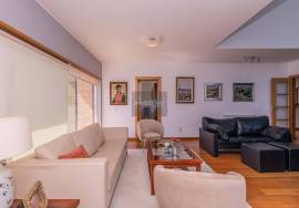 Stunning luxury 5-bedroom villa, located in the prestigious area of Alto Lagoal, Caxias - Oeiras Stunning luxury 5-bedroom villa, located in the prestigious area of Alto Lagoal, Caxias - Oeiras