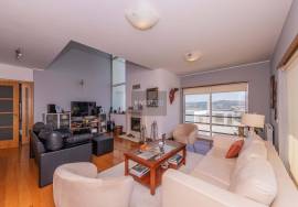 Stunning luxury 5-bedroom villa, located in the prestigious area of Alto Lagoal, Caxias - Oeiras Stunning luxury 5-bedroom villa, located in the prestigious area of Alto Lagoal, Caxias - Oeiras