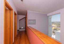 Stunning luxury 5-bedroom villa, located in the prestigious area of Alto Lagoal, Caxias - Oeiras Stunning luxury 5-bedroom villa, located in the prestigious area of Alto Lagoal, Caxias - Oeiras