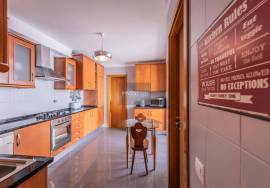 Stunning luxury 5-bedroom villa, located in the prestigious area of Alto Lagoal, Caxias - Oeiras Stunning luxury 5-bedroom villa, located in the prestigious area of Alto Lagoal, Caxias - Oeiras