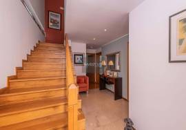 Stunning luxury 5-bedroom villa, located in the prestigious area of Alto Lagoal, Caxias - Oeiras Stunning luxury 5-bedroom villa, located in the prestigious area of Alto Lagoal, Caxias - Oeiras