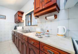 Prestige for Home – Luxury 4 bedroom villa with pool, garden, barbecue - in Quarteira