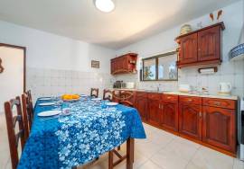 Prestige for Home – Luxury 4 bedroom villa with pool, garden, barbecue - in Quarteira
