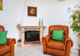 Prestige for Home – Luxury 4 bedroom villa with pool, garden, barbecue - in Quarteira