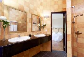 Monchique – Estate with two Villas, breathtaking mountain views and private pools