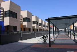 Modern style townhouse in Elche