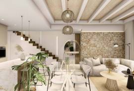 Modern 3-bedroom house with outdoor pool and solarium