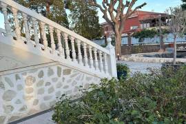 For sale this spectacular villa in one of the most prestigious areas of San Vicente del Raspeig (Alicante)