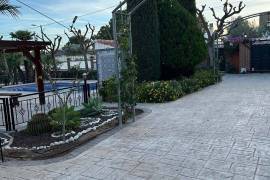 For sale this spectacular villa in one of the most prestigious areas of San Vicente del Raspeig (Alicante)