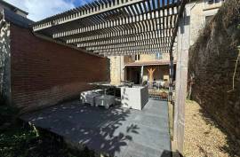 For Sale, Exquisite 8 Bedroom House with Business Potential